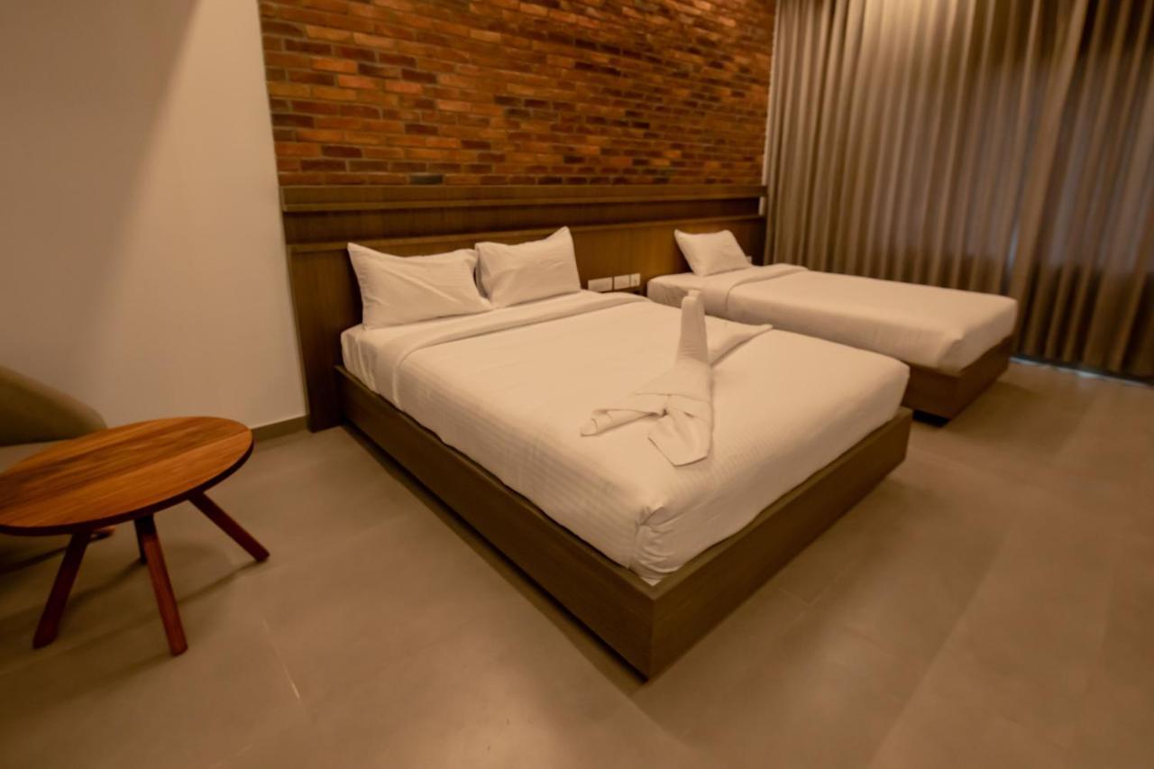 Hotel Rathna Residency - Near Us Consulate Chennai Esterno foto