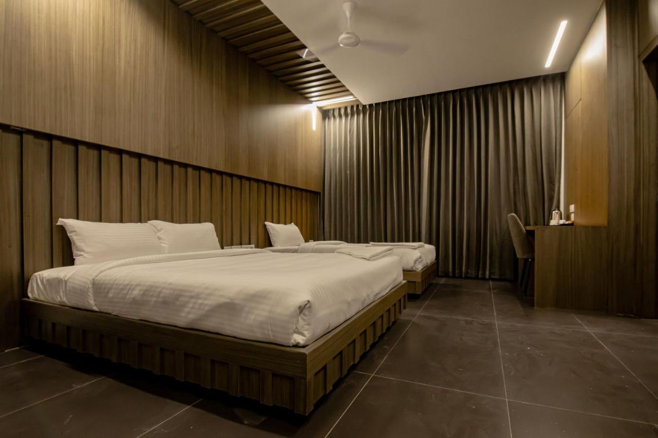 Hotel Rathna Residency - Near Us Consulate Chennai Esterno foto