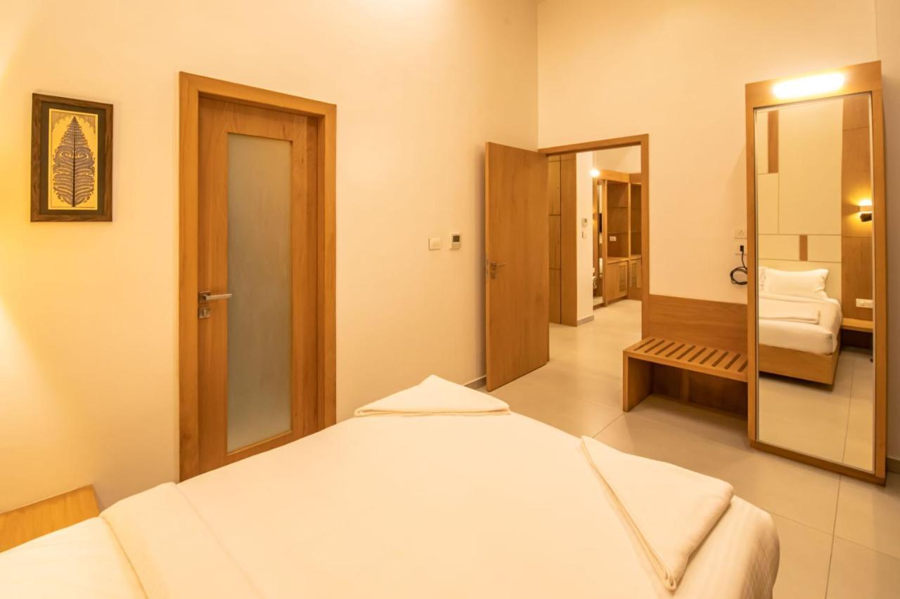 Hotel Rathna Residency - Near Us Consulate Chennai Esterno foto