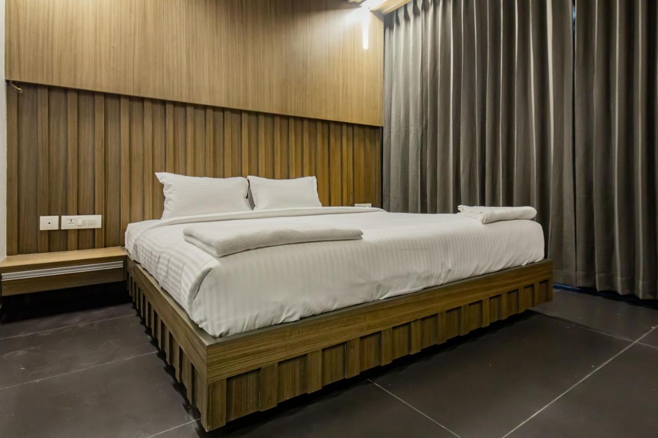 Hotel Rathna Residency - Near Us Consulate Chennai Esterno foto