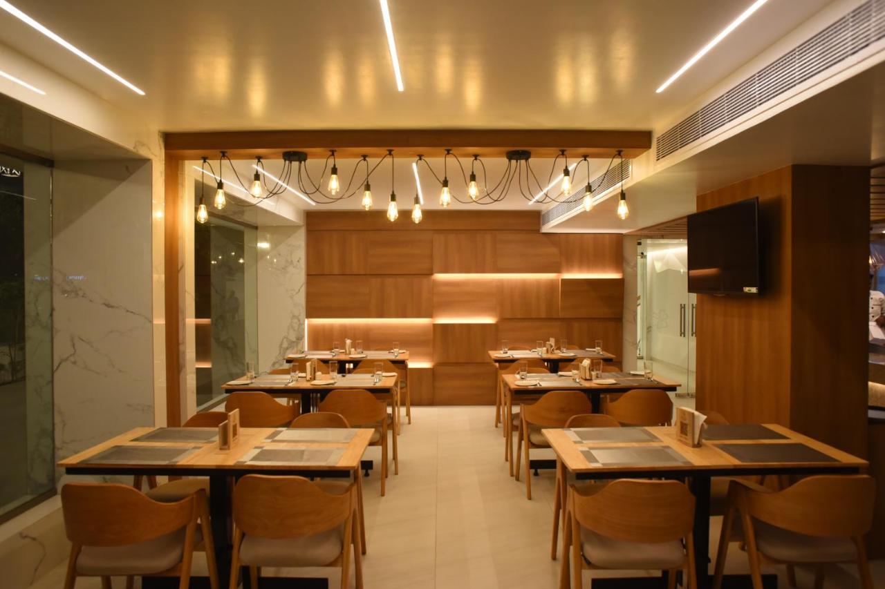Hotel Rathna Residency - Near Us Consulate Chennai Esterno foto