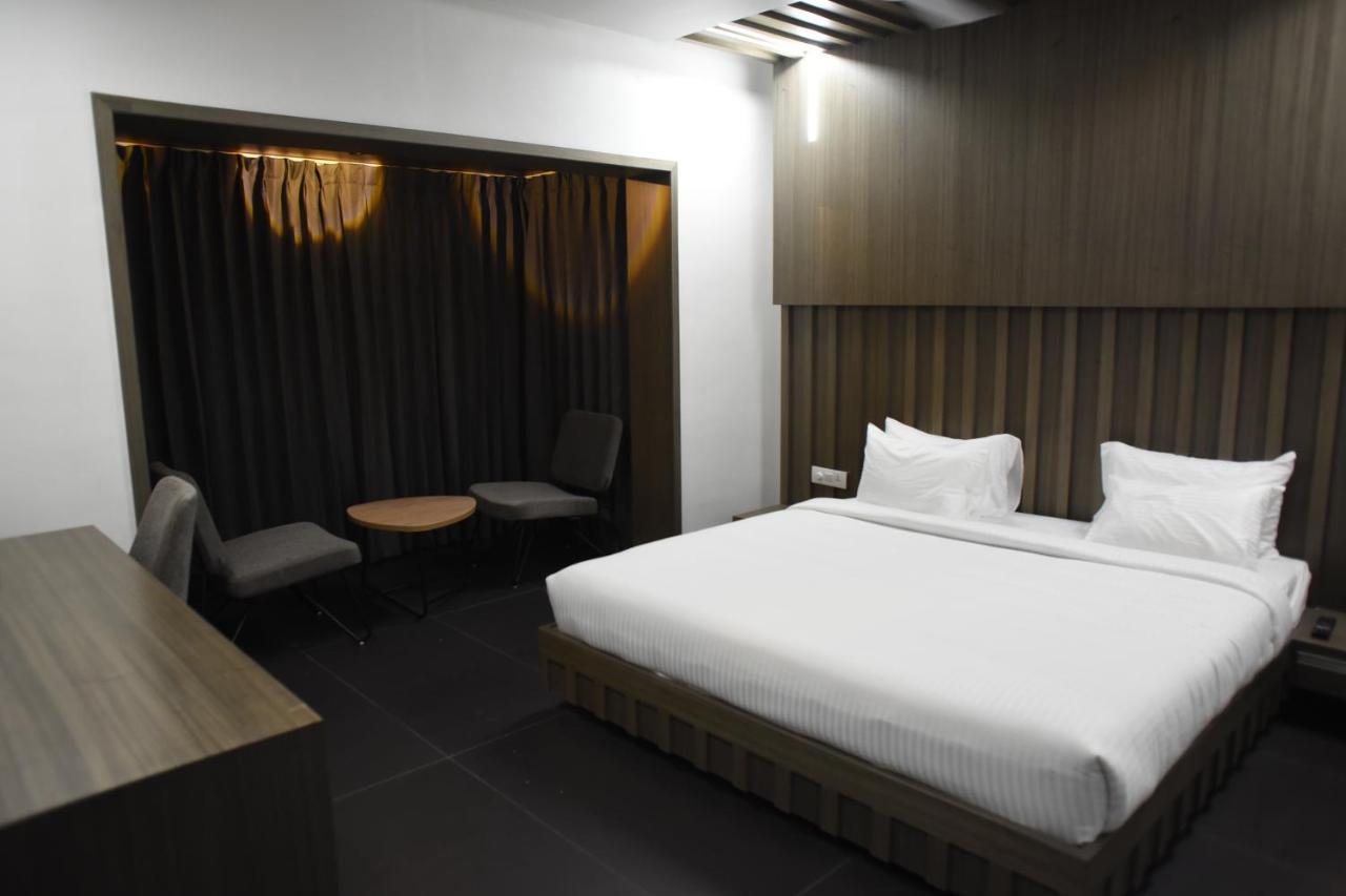 Hotel Rathna Residency - Near Us Consulate Chennai Esterno foto
