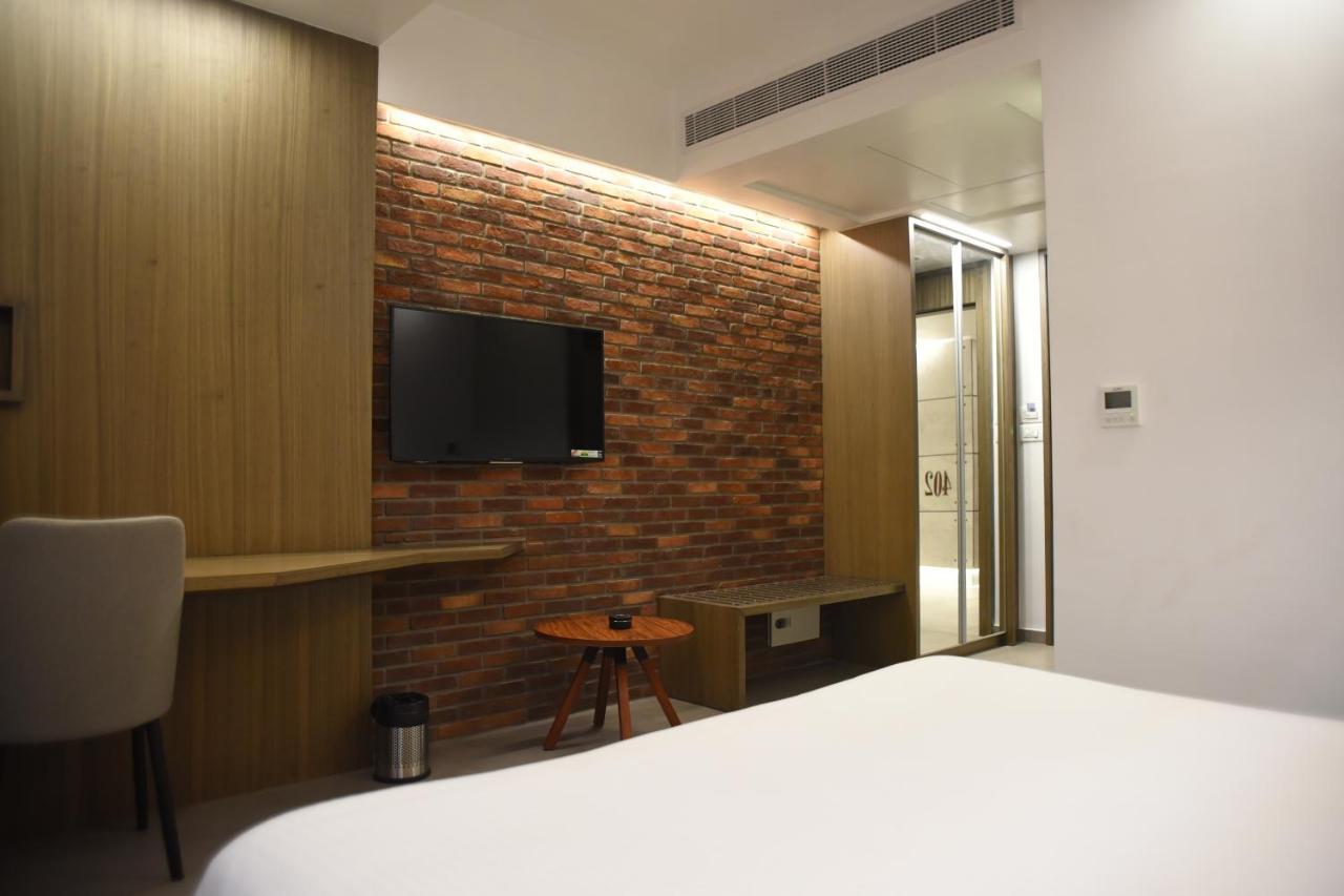 Hotel Rathna Residency - Near Us Consulate Chennai Esterno foto