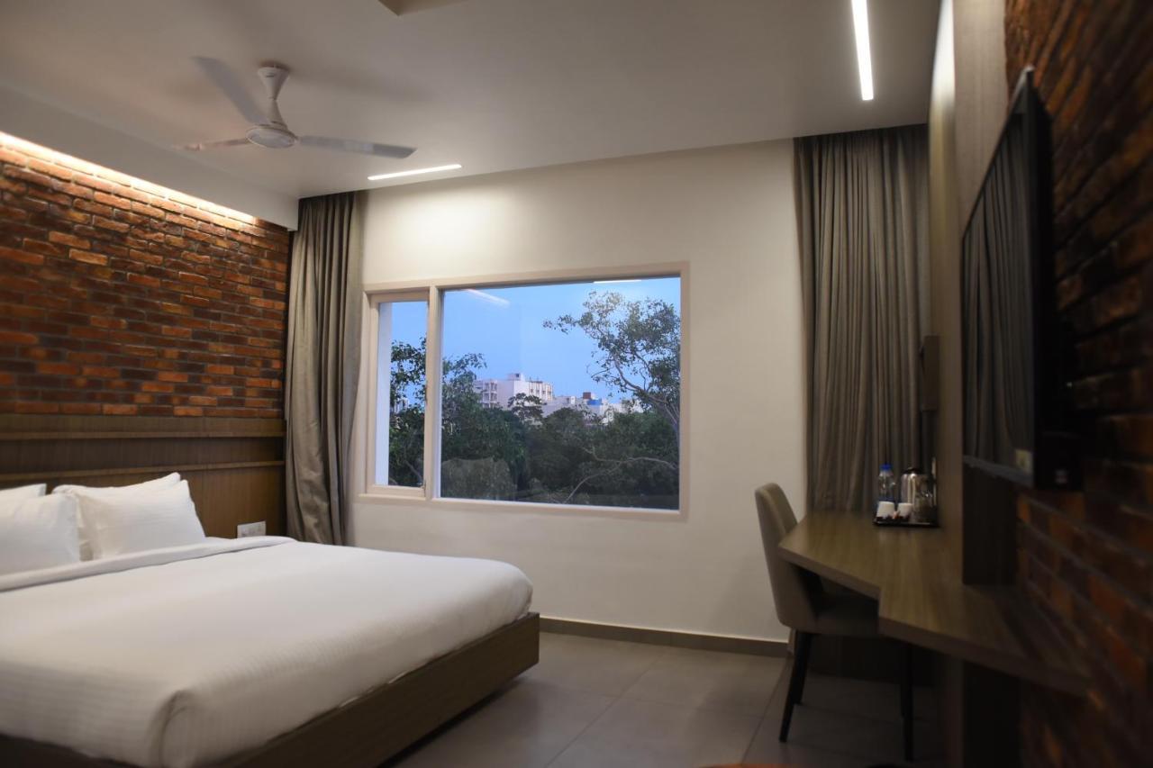 Hotel Rathna Residency - Near Us Consulate Chennai Esterno foto