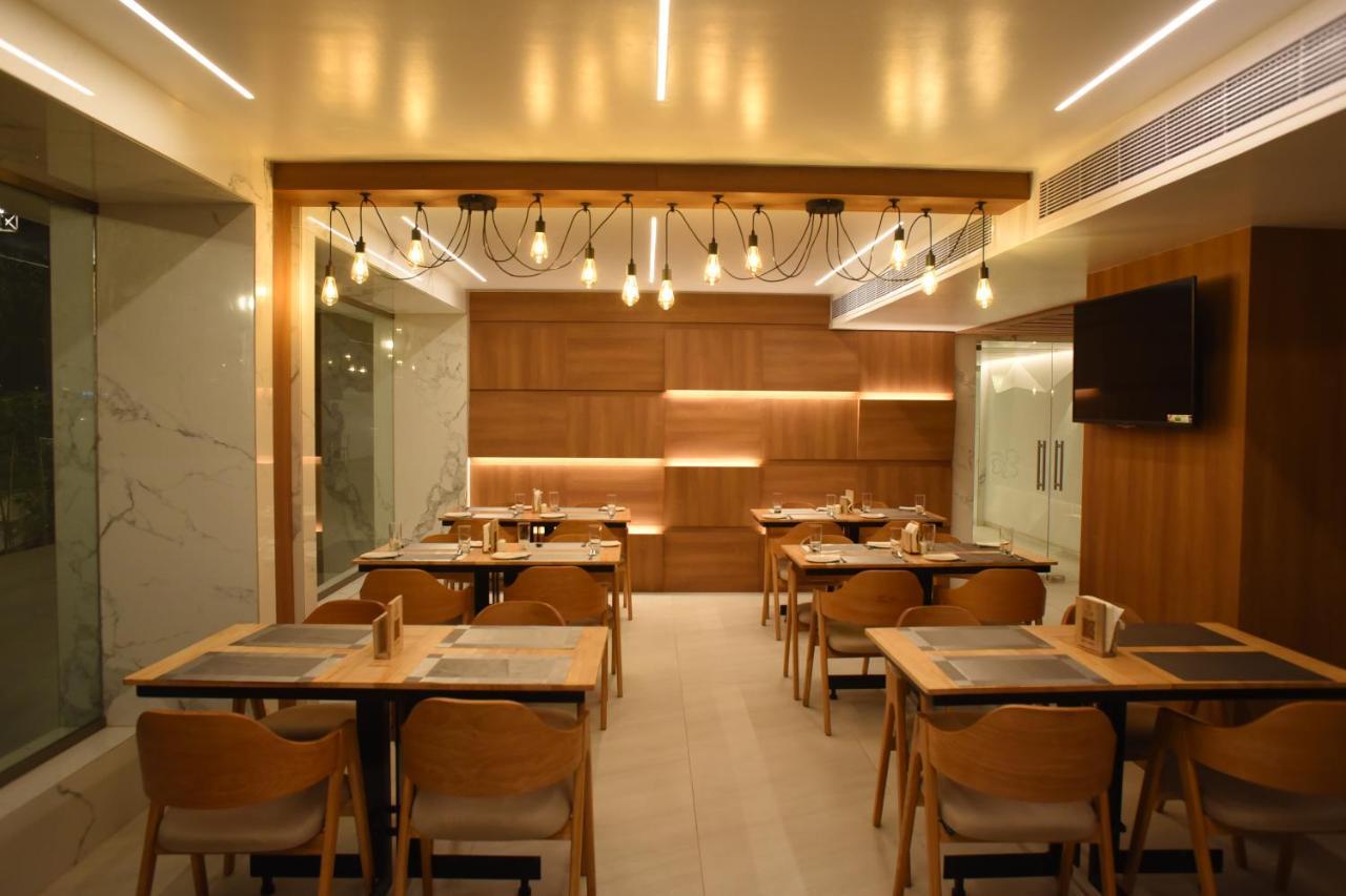 Hotel Rathna Residency - Near Us Consulate Chennai Esterno foto